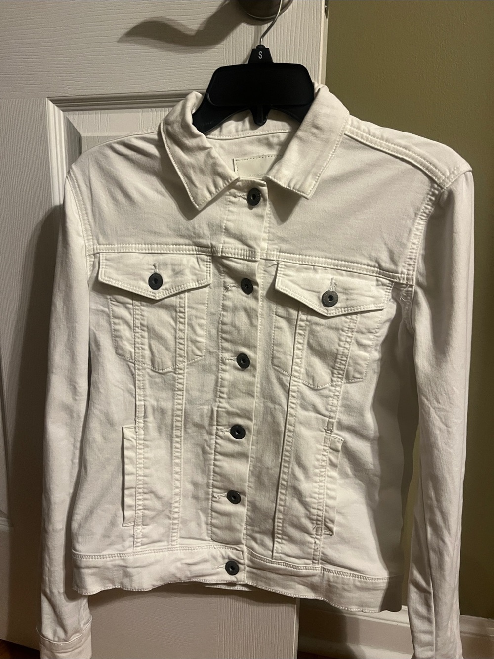 Articles of Society white Women's Denim Jacket - Classic Button-Up